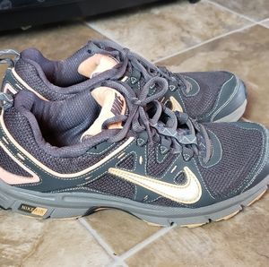 Nike Air Alvord 9 running shoes